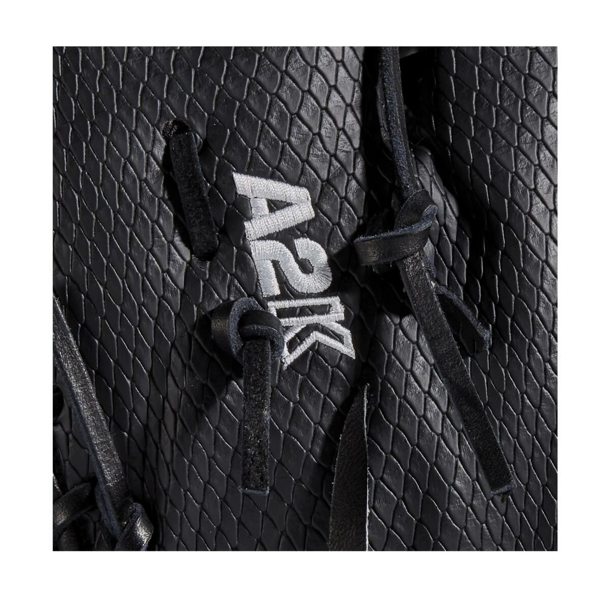 Wilson A2K JAB79 12.5" Jose Abreu GM Baseball First Base Mitt: WBW100233125 6 Wilson A2K JAB79 12.5" Jose Abreu GM Baseball First Base Mitt: WBW100233125 - Image 6